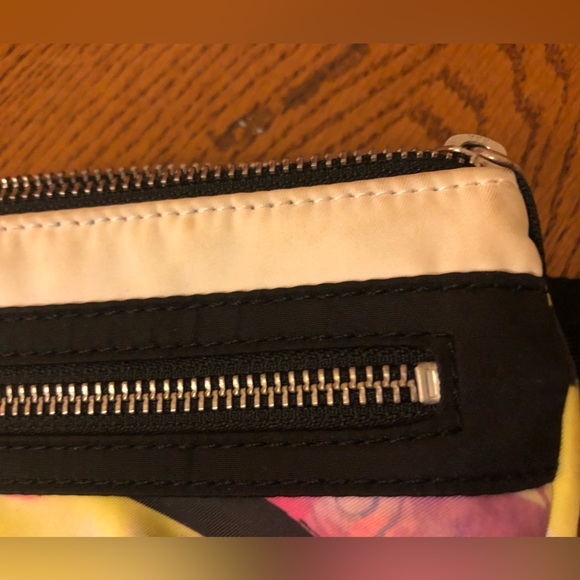 Lululemon Fanny pack - Picture 6 of 6